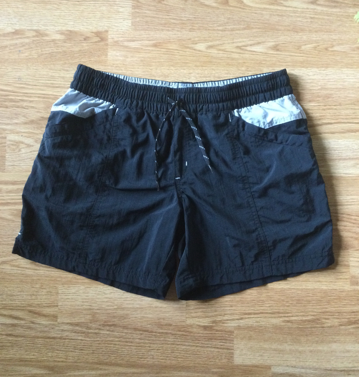 Columbia Womens Board Shorts with Pockets ( S ) Beach / Hike Black