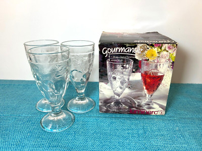 Set of 3 Vtg ARC luminarc France Clear Molded Embossed Cherry Design Glasses