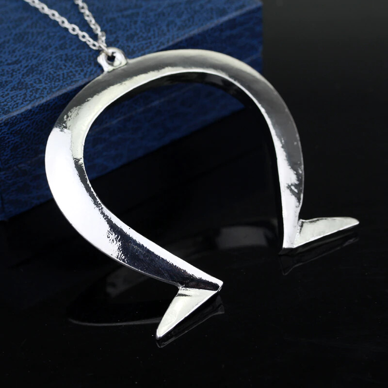 Alice the Madness Returns Inspired Horseshoe Necklace Woman Man