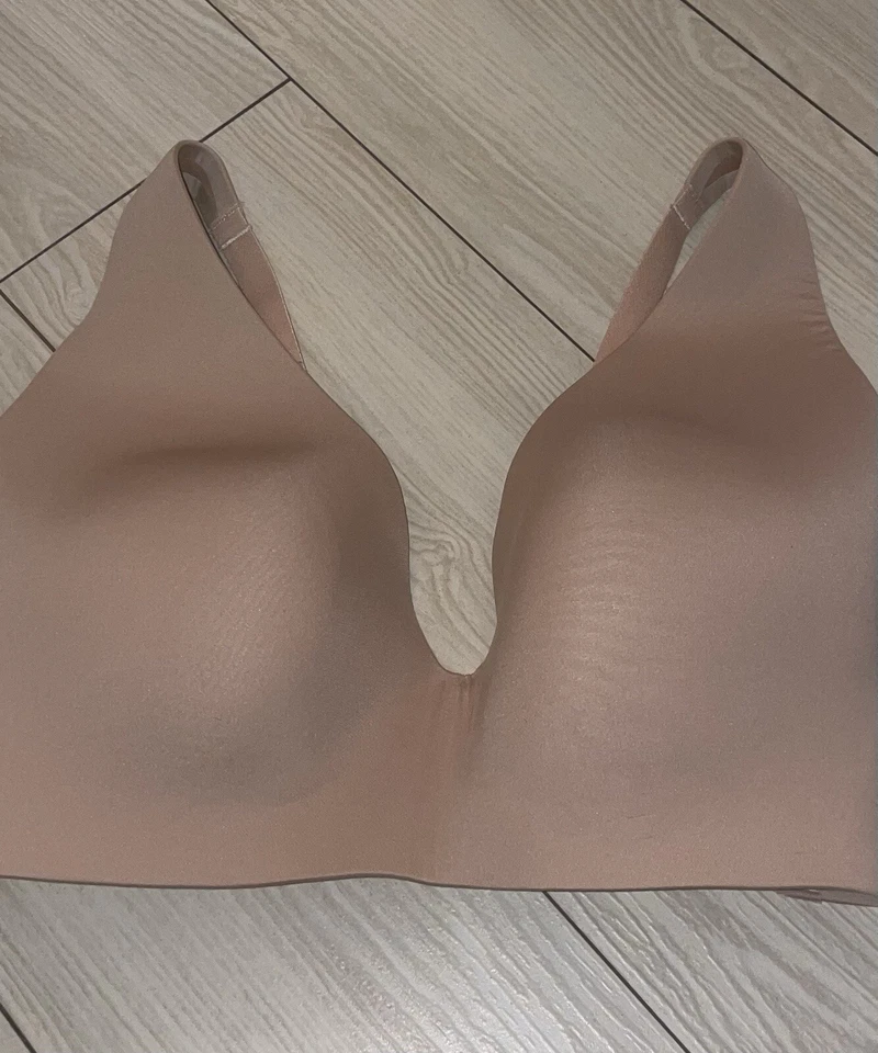 Sujetador Gap Body Everyday sin aros ligeramente forrado para mujer 36DD beige nuevo con etiquetas Foto 3 de 4