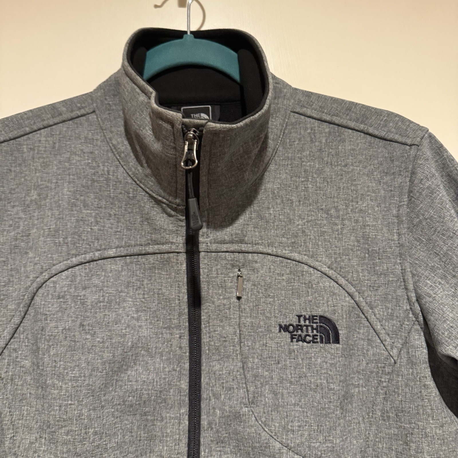 The North Face Windwall Apex Soft Shell Jacket, W… - image 7