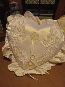 Wedding Pillow And Garter Set