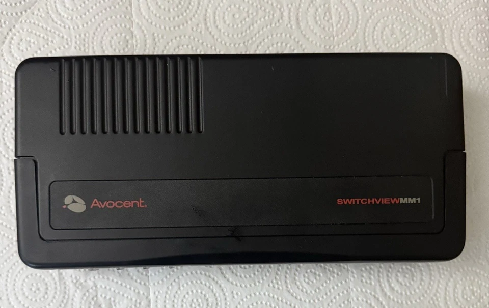 AVOCENT 4 PORT PS2 USB SWITCHVIEW MM1 KVM 4SVPUA20 - Bild 4 von 4