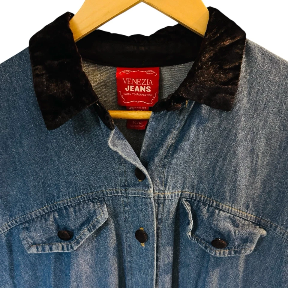 VENEZIA Jeans 90’s Denim Vestido Bolsillos Terciopelo Acentos en Cuello Mangas Botones Foto 2 de 4