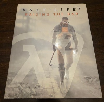 Half-Life 2 : Raising the Bar by David Hodgson, like new, slipcover intact.