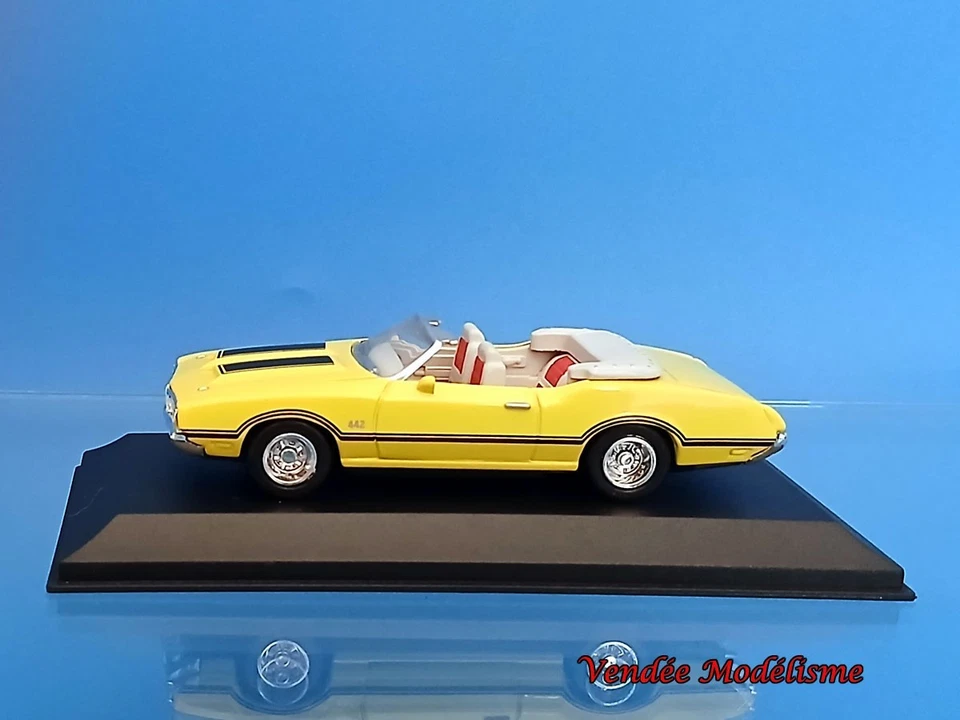 Voiture de collection - Oldsmobile 442 1970 - New Ray 1/43 - Photo 2/4