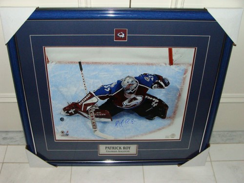 Patrick Roy Colorado Avalanche Signed 16x20 Photo NHL - Picture 1 of 3