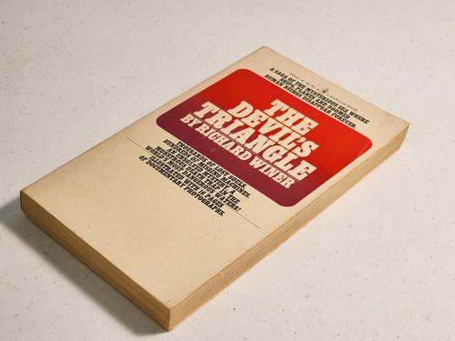 The Devil's Triangle by Richard Winer (1974, Paperback) - Picture 4 of 6