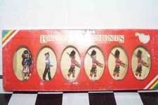 Britains British Regiments Black Watch Officer Piper and 4 men metal models r...