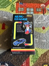Instant Auto-change Model 8527-C Robot Toy Never removed Or Used