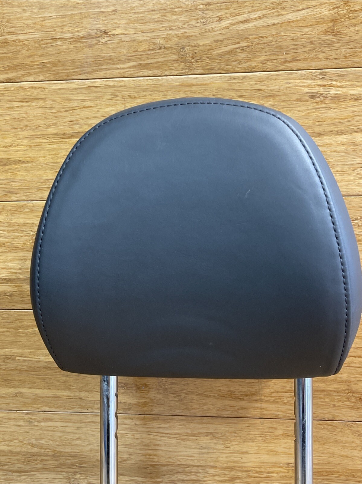 Audi R8 2011-2015 FRONT+RIGHT Headrest