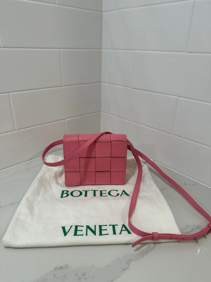 Bolso Bandolera Bottega Veneta Cassette Cuero Intrecciato Mini Rosa