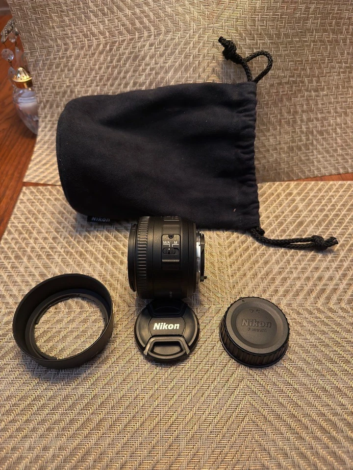 Lente Nikon 35 mm F/1,8G AF-S DX Foto 3 de 4