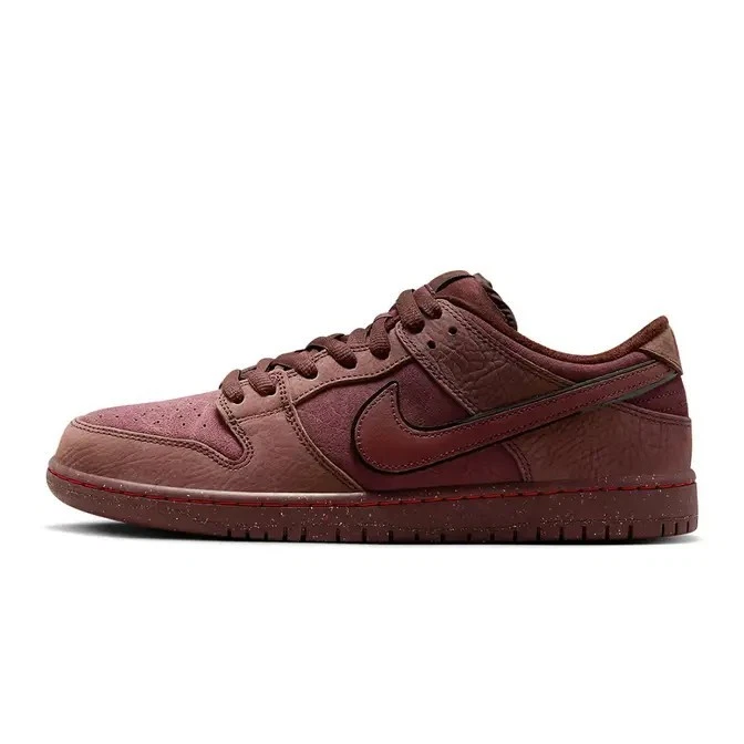 Scarpe da ginnastica Nike SB Dunk Low premium collezione City of Love UK 7 EU 41 FN0619 600