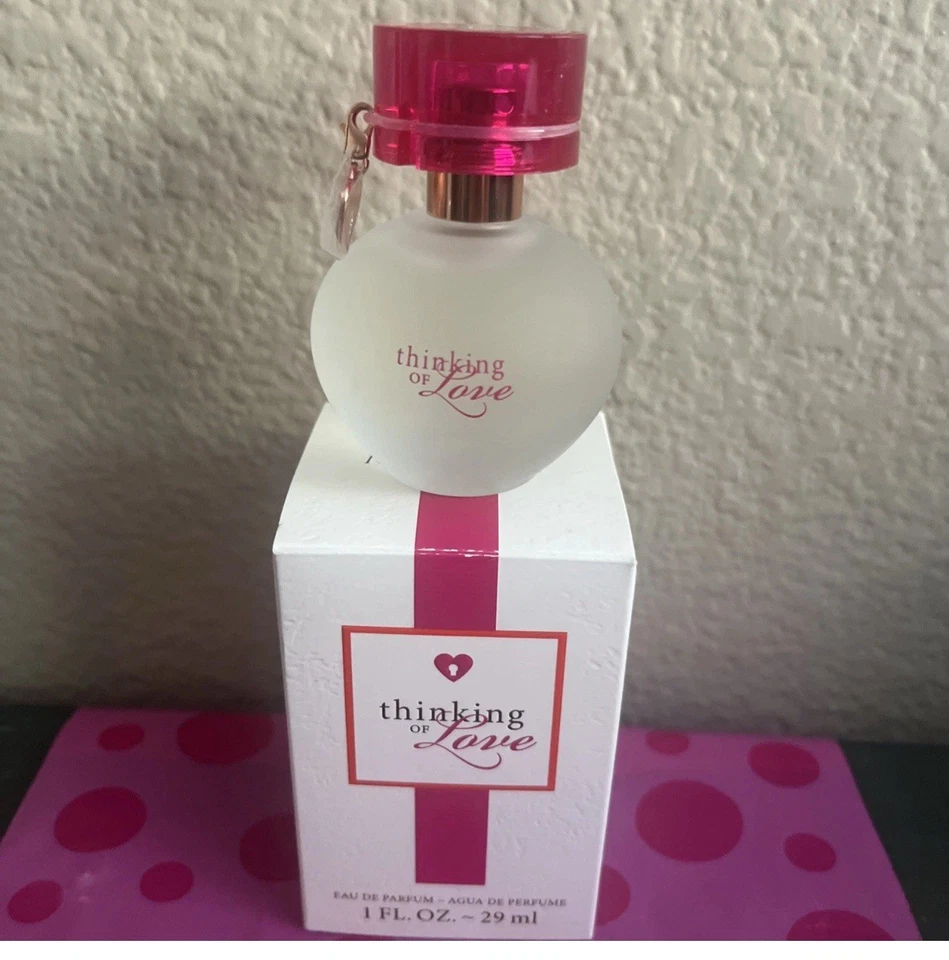 Mary Kay Thinking of Love Eau de Parfum - 1 fl. oz / 29 ml - Raro descontinuado Foto 2 de 2