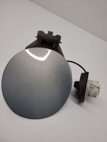2008-2012 CHEVROLET MALIBU Fuel Filler Door Blue 08-12 15824769 - Picture 3 of 12