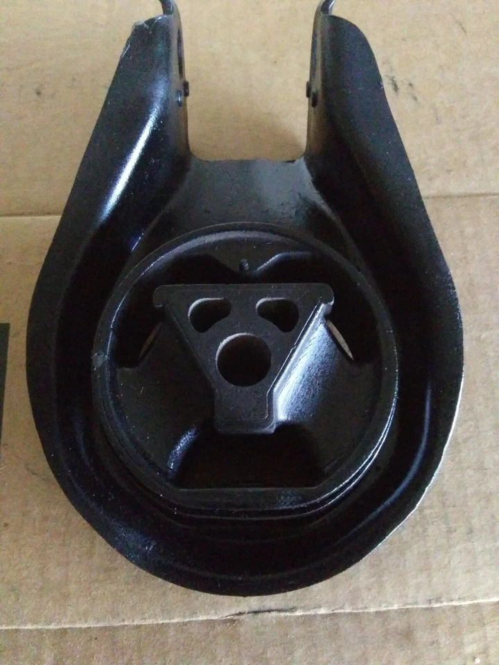 Montaje de motor para Mazda 3 y 5 2004-09 y Mazda 3 Sport Foto 3 de 4