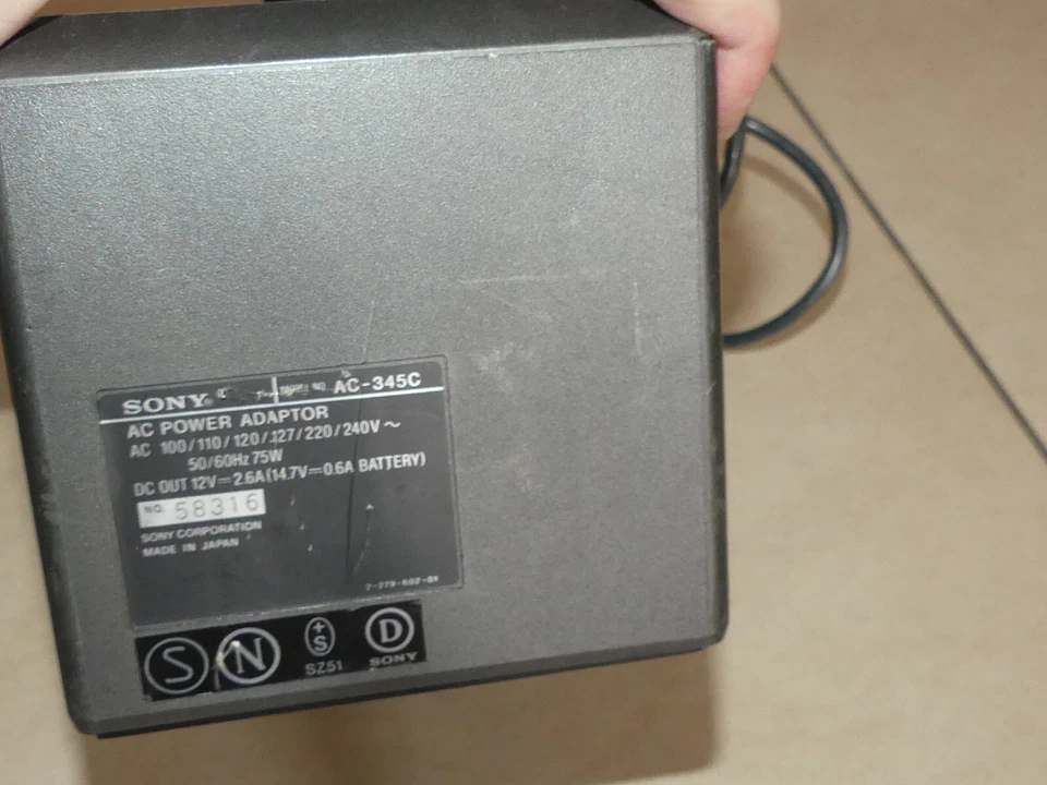 Sony Profi Videorecorder VO-4800PS, U-Matic, tragbar, mit Zubeh. - Bild 2 von 4