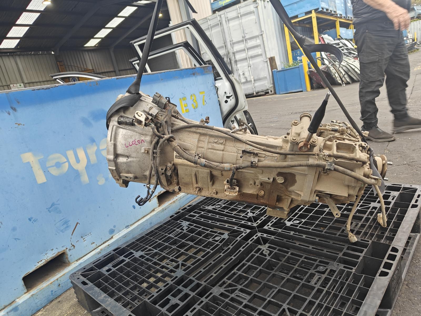 Toyota Land Cruiser Automatic Transmission 4.7L Petrol 2UZ-FE UZJ100 10/02-10/07 - thumbnail 4