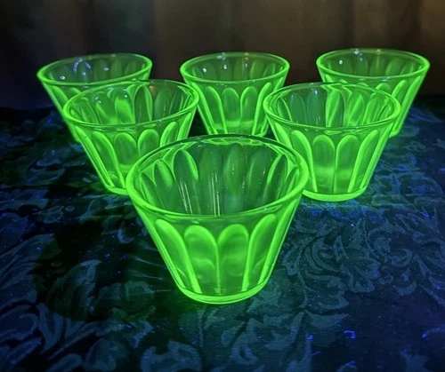 Set of 6 1930s Hazel Atlas Uranium Green Depression Glass Custard Cups Dipping