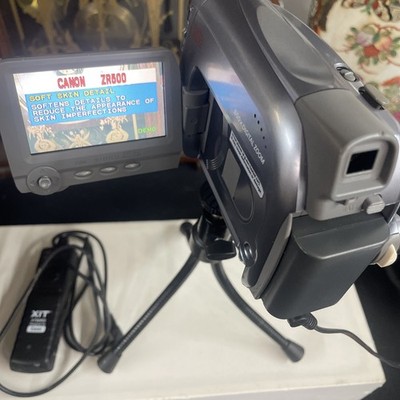 Canon ZR500 Mini DV Digital Video Camcorder 800x Zoom, Charger, Battery, Stand
