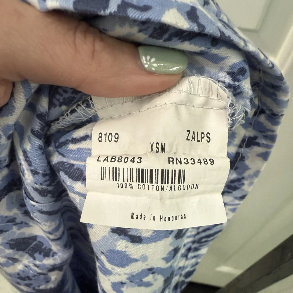 Landau 女式 XS Ceil 蓝色白色海军蓝图案口袋 V 领磨砂上衣 — 第 4/4 张图片