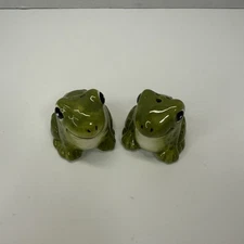 Frog Salt & Pepper Shakers Ceramic Green 1.5” Tall