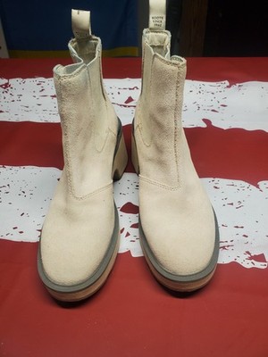 Sorels size womens 8.5 EXCELLENT condition