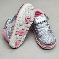 STRIDE RITE SRT Ames Sneaker Shoe Little Kid SZ 5.5W Silver/Rainbow BG038805