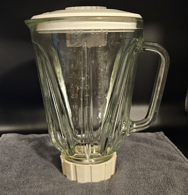 Vtg Hamilton Beach 5 cup 40 oz Glass Blender Pitcher Lid Blade base