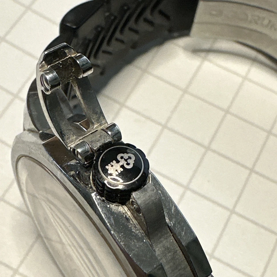 CORUM Admirals Cup Trophy 41 082.830.20 Stainless Steel Swiss Watch 100M - Image 4 of 4