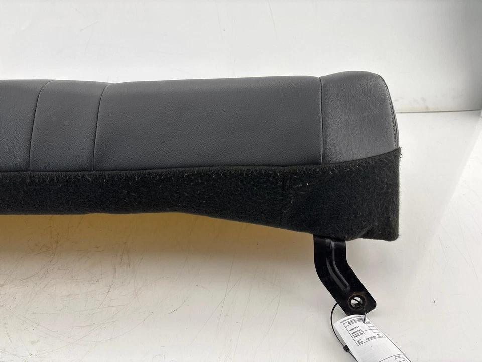 Оригинальная нижняя подушка для заднего сиденья Jeep Patriot 2007–2017 годов выпуска - Изображение 3 из 4