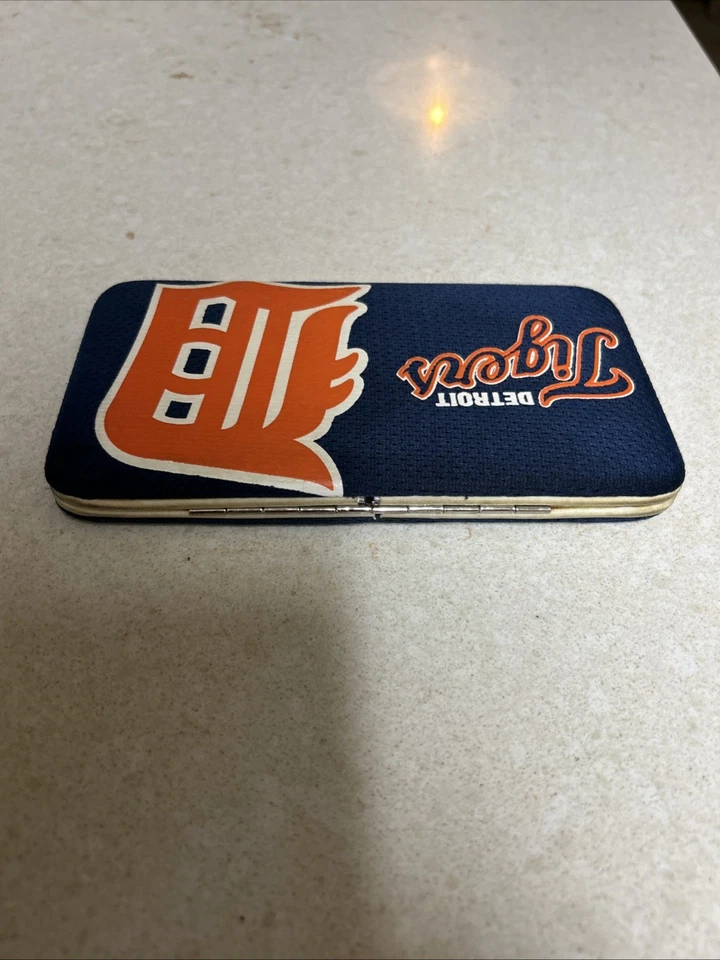Detroit Tigers Ladies Wallet New Jersey Mesh Genuine MLB Official Little Earth - Image 4 of 4