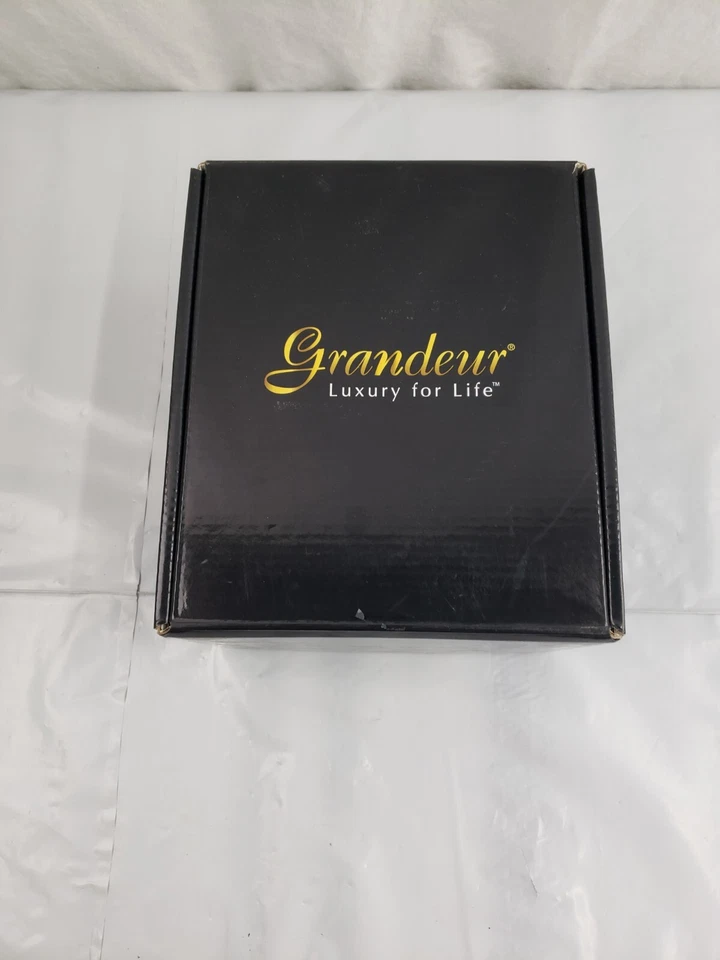 New GRANDEUR Arc Plate Privacy Door Portofino Lever Vintage Brass 814896 RH - Image 2 of 4