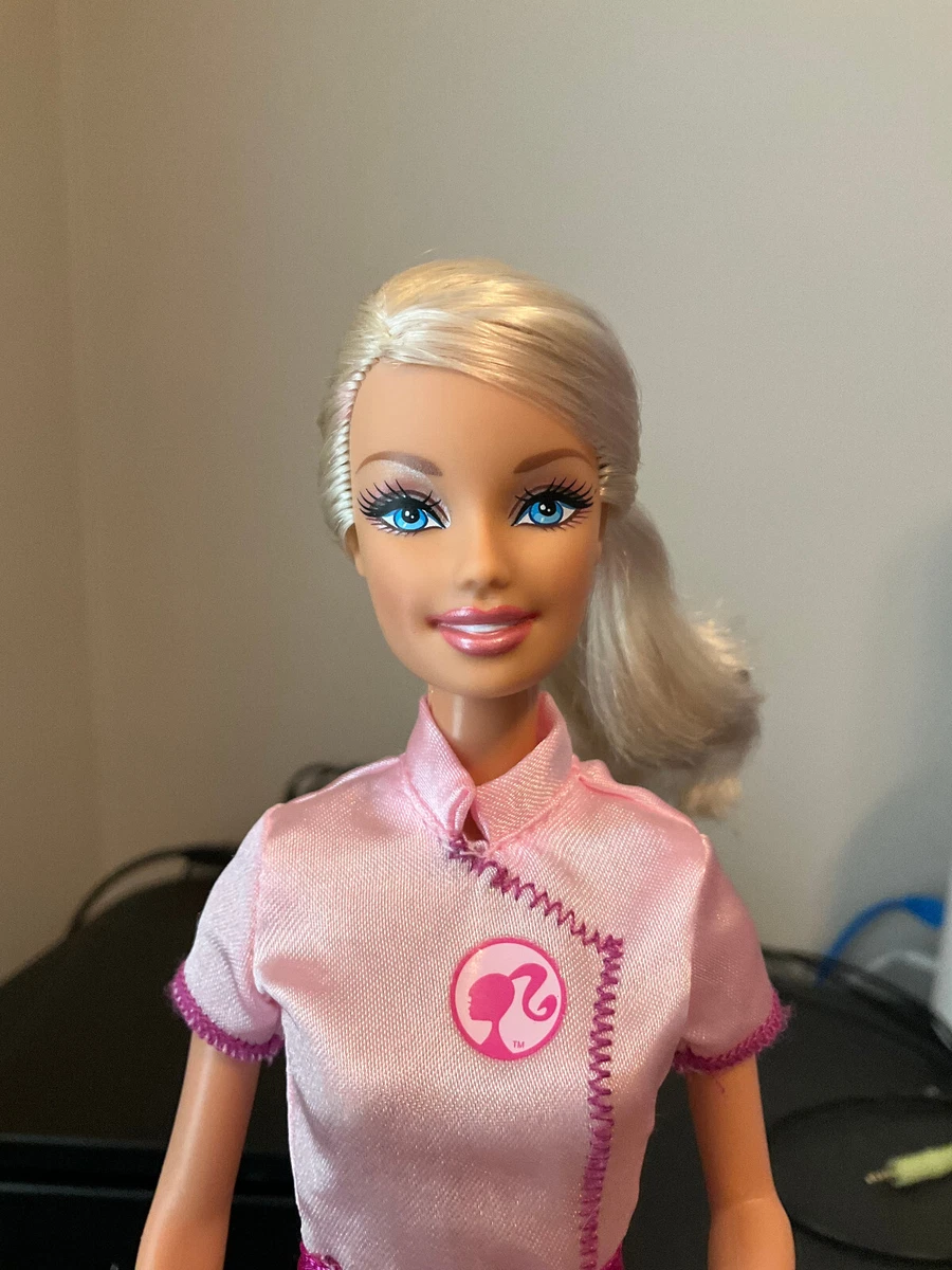 Barbie Clothes: 1 Outfit And 2 Accessories For Barbie Dolls, 1 - Baker's