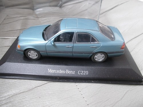 Minichamps Paul`s Modelart Mercedes Benz C220 C Klasse 1:43 blau metallic - Picture 2 of 7