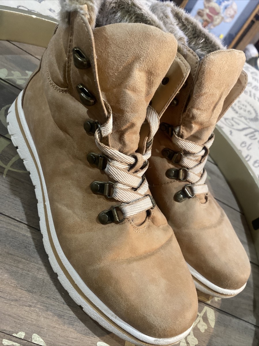 Cliffs by White Mountain Women's Hallett Ankle Boot Wheat Distressed 10  Medium