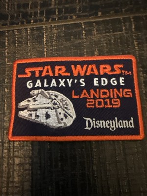 Star Wars Galaxy's Edge Landing 2019 Disneyland original unused 2 patchs