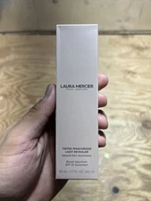 Laura Mercier Tinted Moisturizer Light Revealer-SPF 25-3IN1 SAND SEE PHOTOS