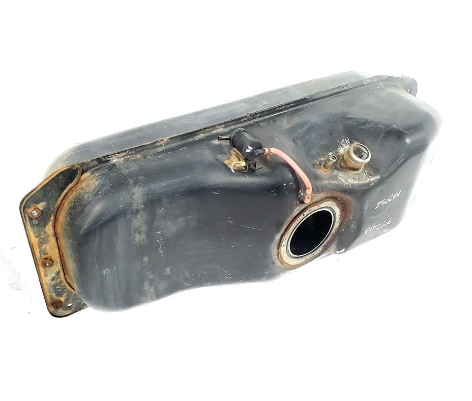 1995 年日产卡车原始设备制造商油箱 2.4L EFI RWD 15.9 加仑  — 第 3/4 张图片