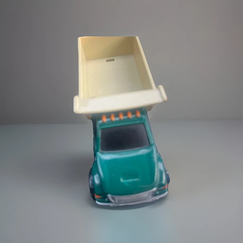 Camión de volteo Ford 2008 gris Foto 3 de 3