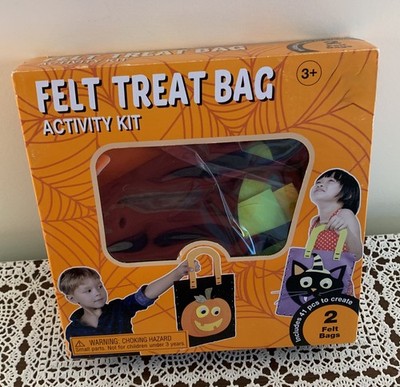 Halloween Felt Treat Bag Activity Kit Create Two Bags Ages 3 and Up Brand New