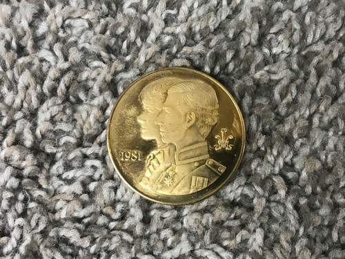 1981 5 Piece United Kingdom Commemorated Brass Token Coin Set - Picture 3 of 13