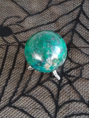 Chrysokoll Kugel, aus Madagaskar, diese hat eine hervorragende Farbe.