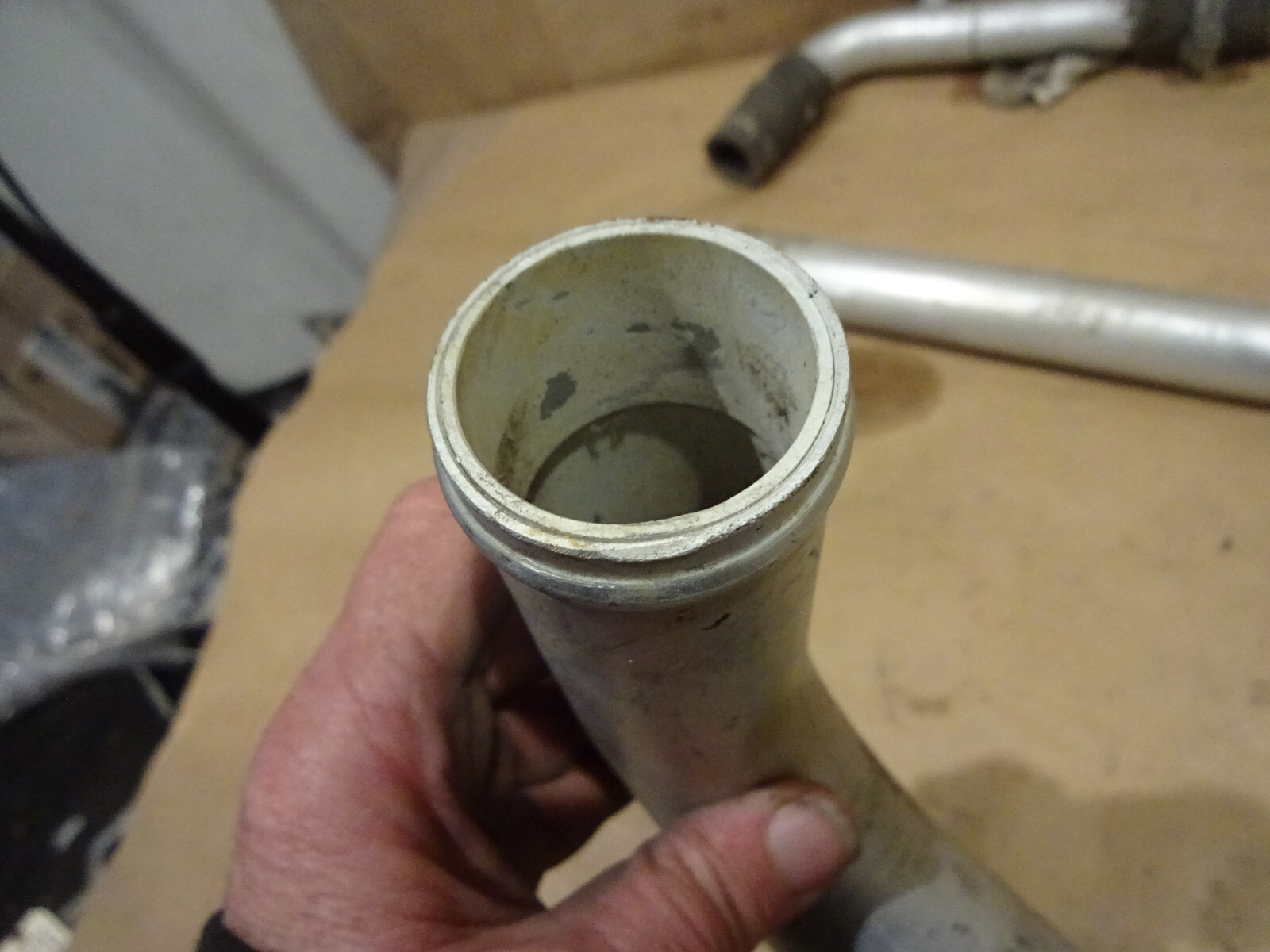 Ferrari 208,308,328 -  Water Pipe P/N 115136