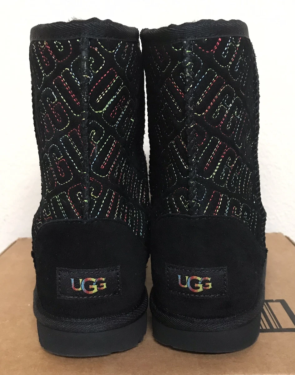 UGG Kids Classic II Graphic Stitch Short Boots Youth Size 6