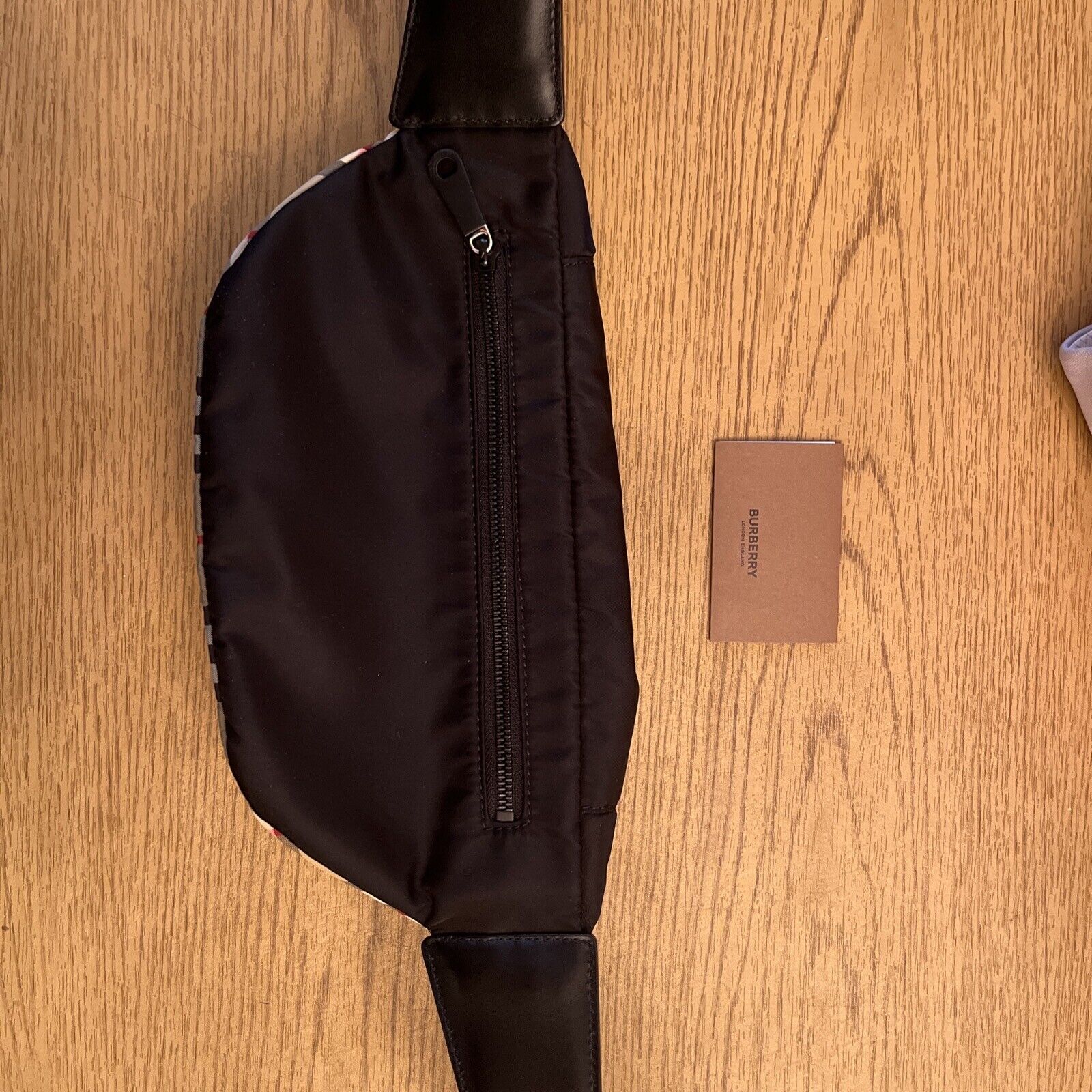 burberry belt bag - image 11