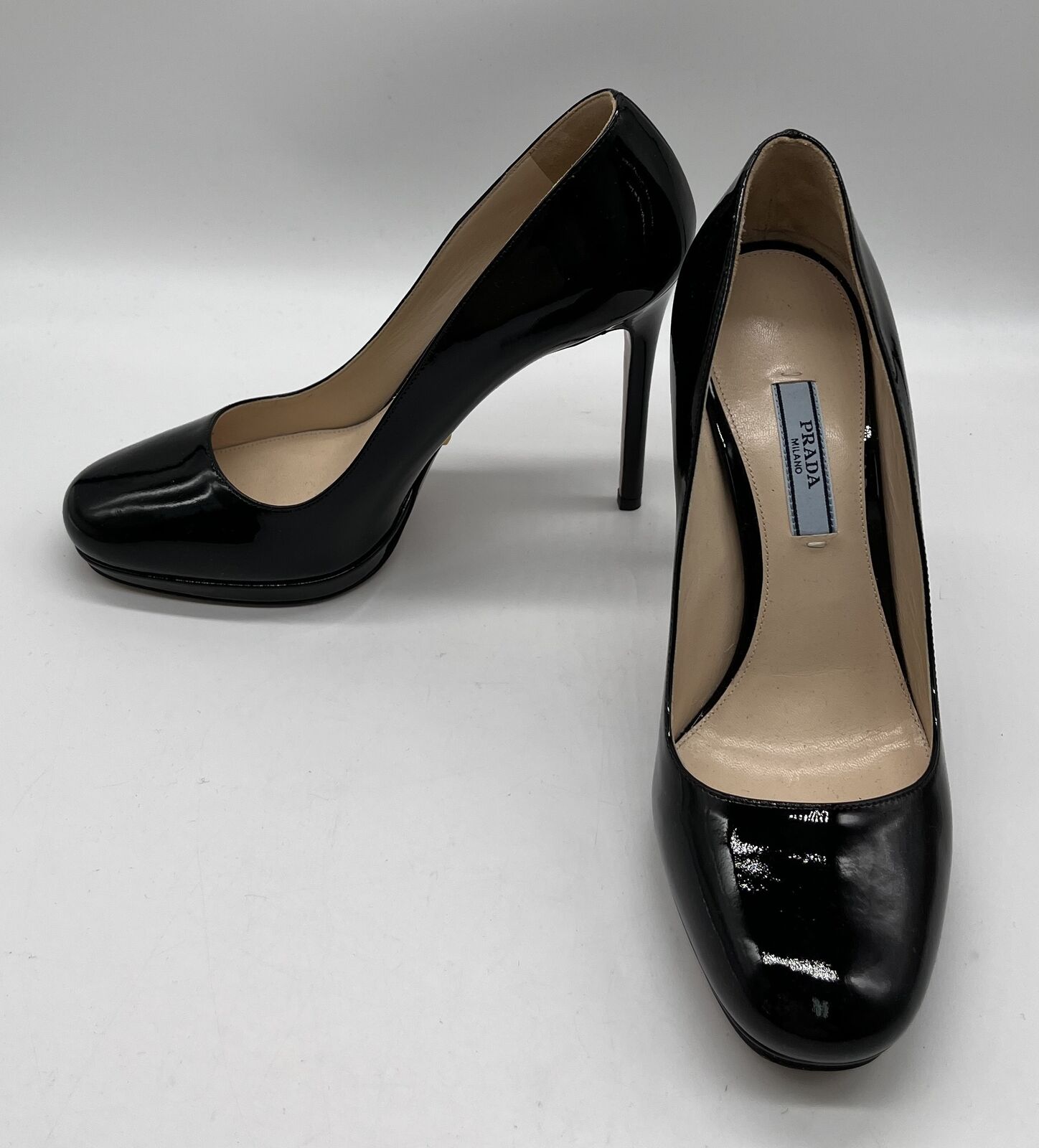 Prada Black Patent Leather Platform Closed Toe Pump sz 38