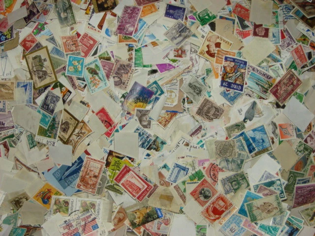 SELLOS DE RELLENO DE MEDIAS FUERA DE PAPEL 145 GRAMOS TAL VEZ 1500 TOMADOS AL AZAR DE LA CAJA Foto 2 de 4