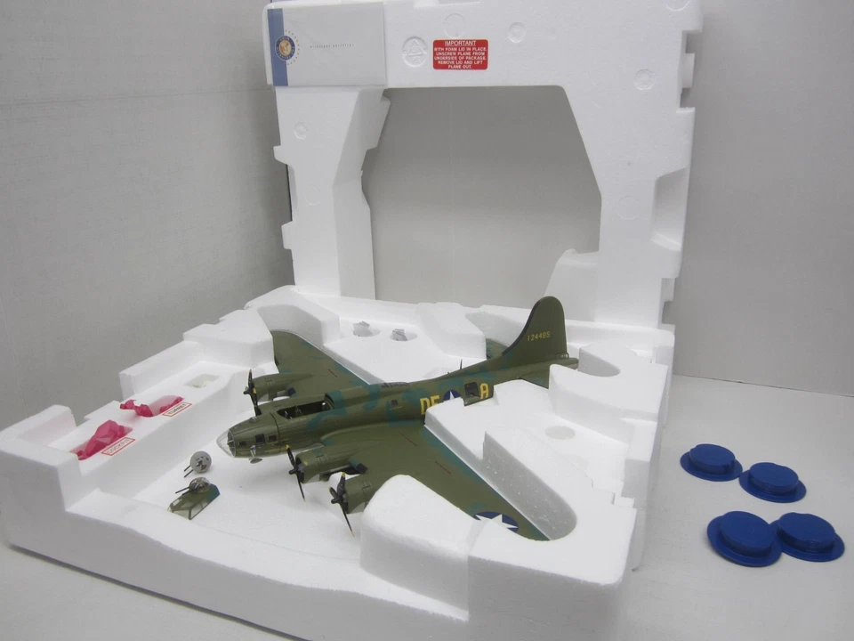 Franklin Mint Armour 1:48 B11B634 Boeing B-17F Memphis Belle Bomber USAAF 91st - Image 4 of 4